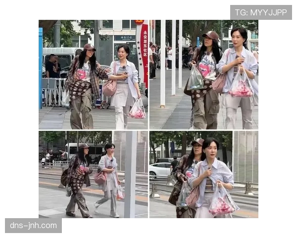 巴洛特利和邻居大妈一起买菜的画面,反差感强得像在刷明星八卦